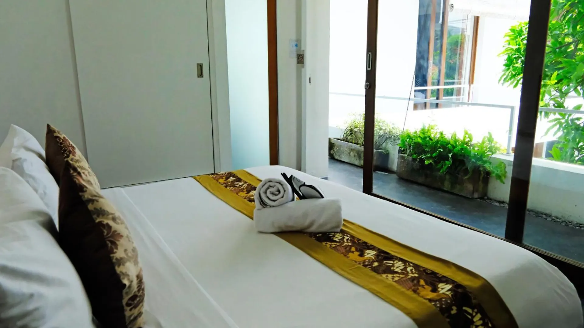 Modern & Central 3 Bedroom plus cinema Seminyak  Villa
