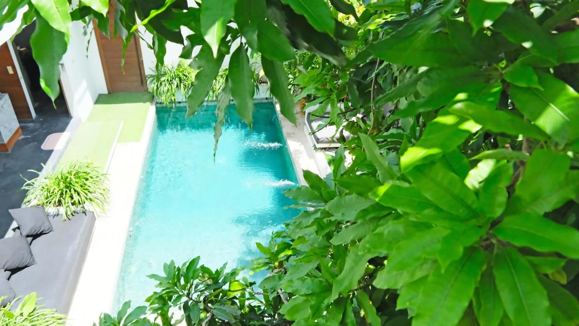 Villa Modern & Central 3 Bedroom plus cinema Seminyak  Indonesia