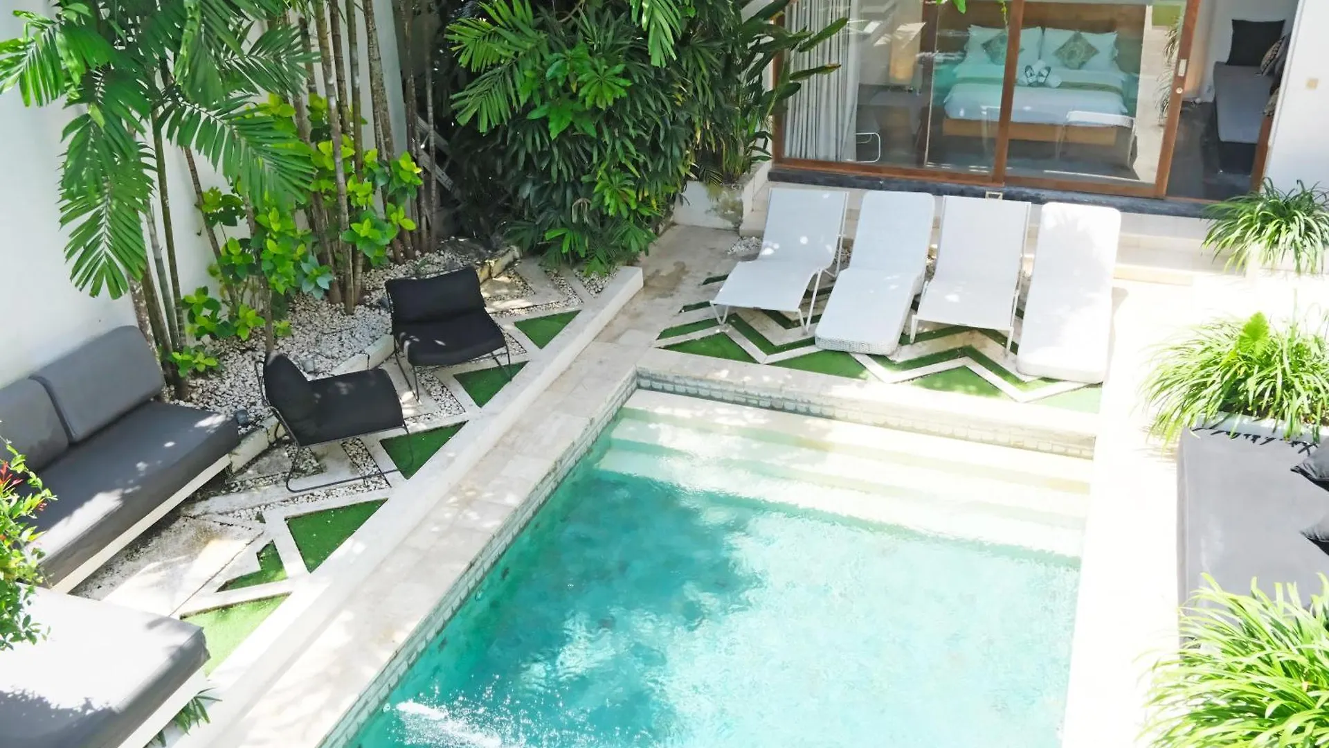 Villa Modern & Central 3 Bedroom plus cinema Seminyak