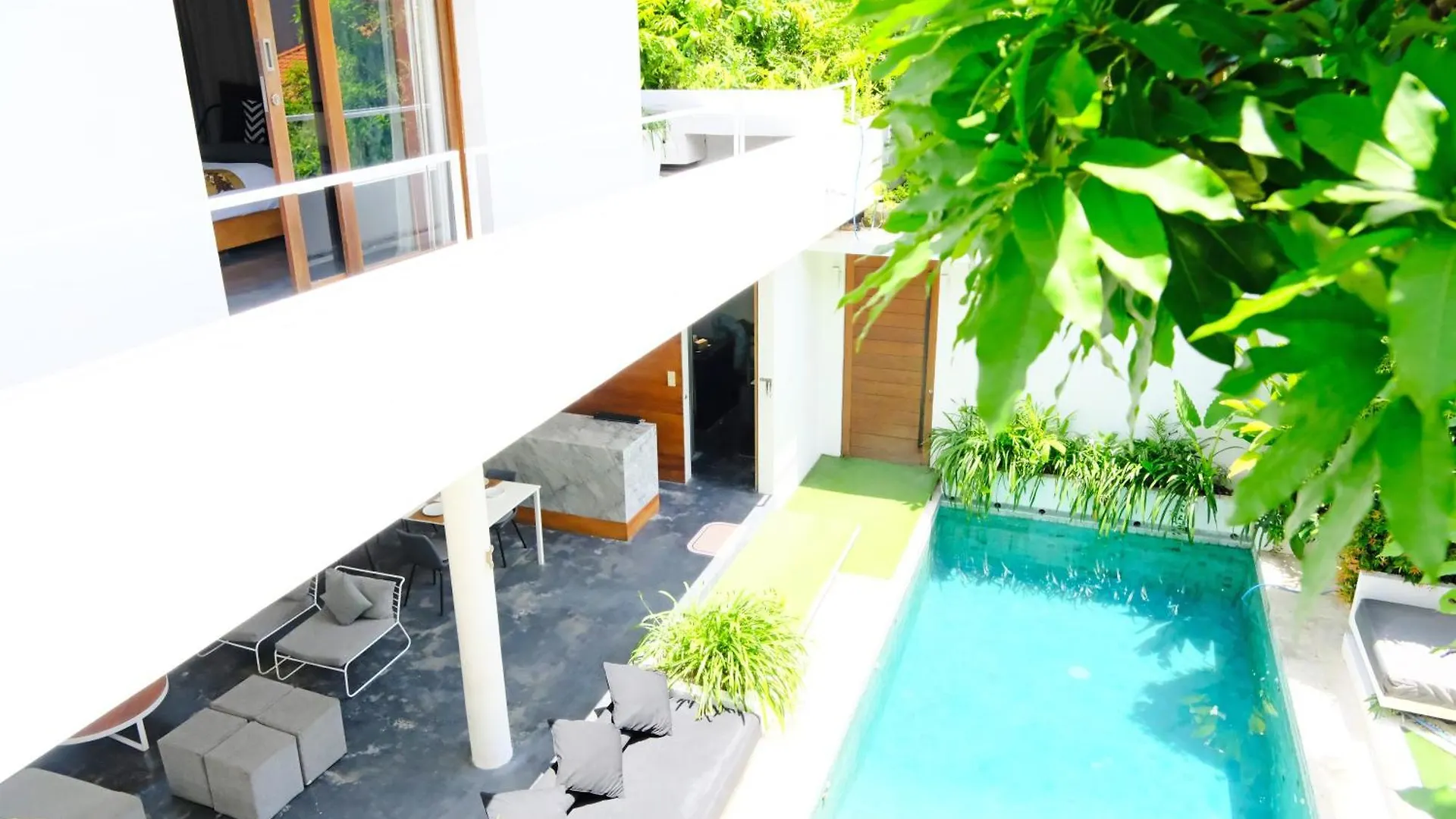 Modern & Central 3 Bedroom plus cinema Seminyak  Villa