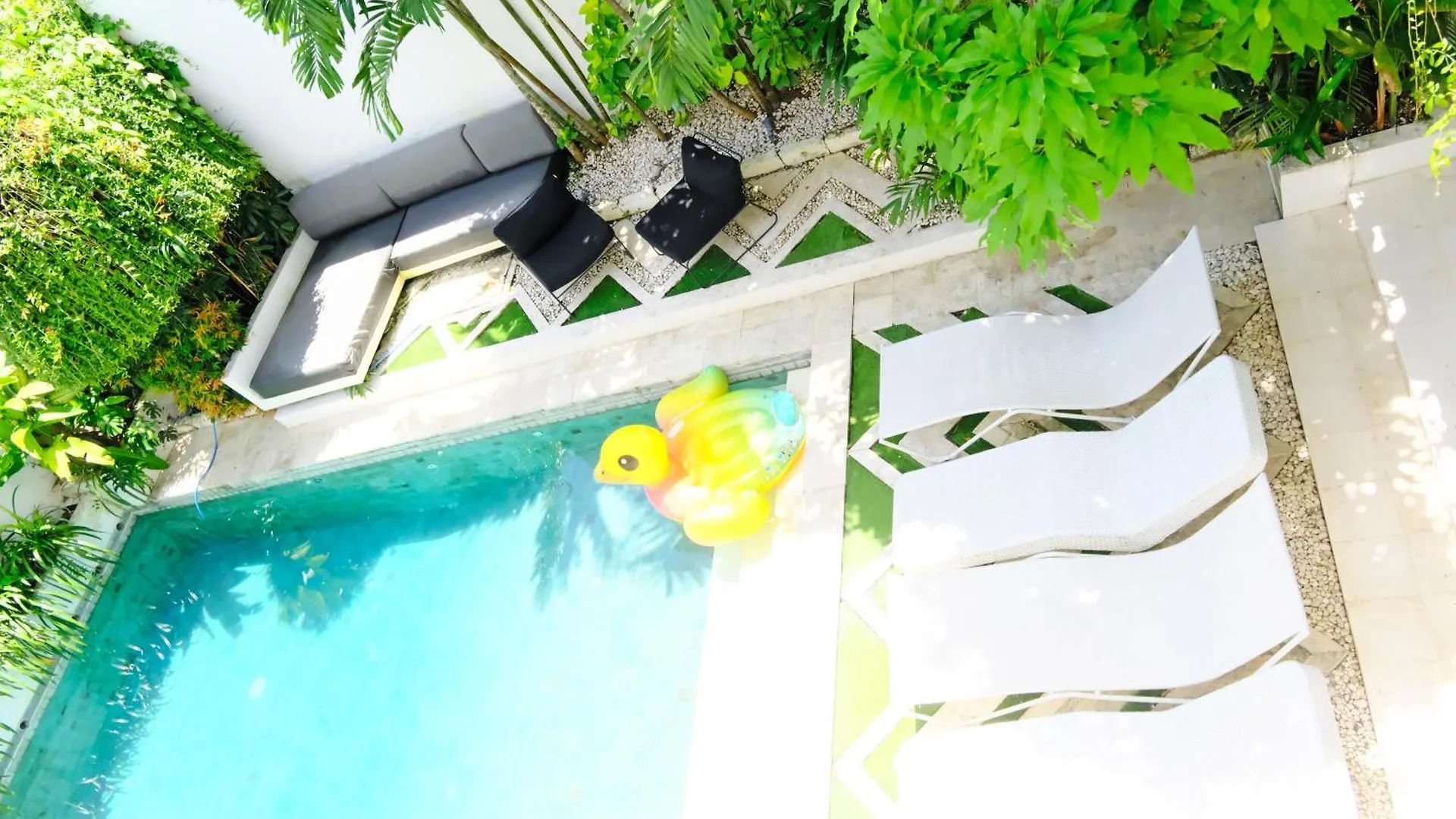 Modern & Central 3 Bedroom plus cinema Seminyak  0*, Seminyak (Bali)