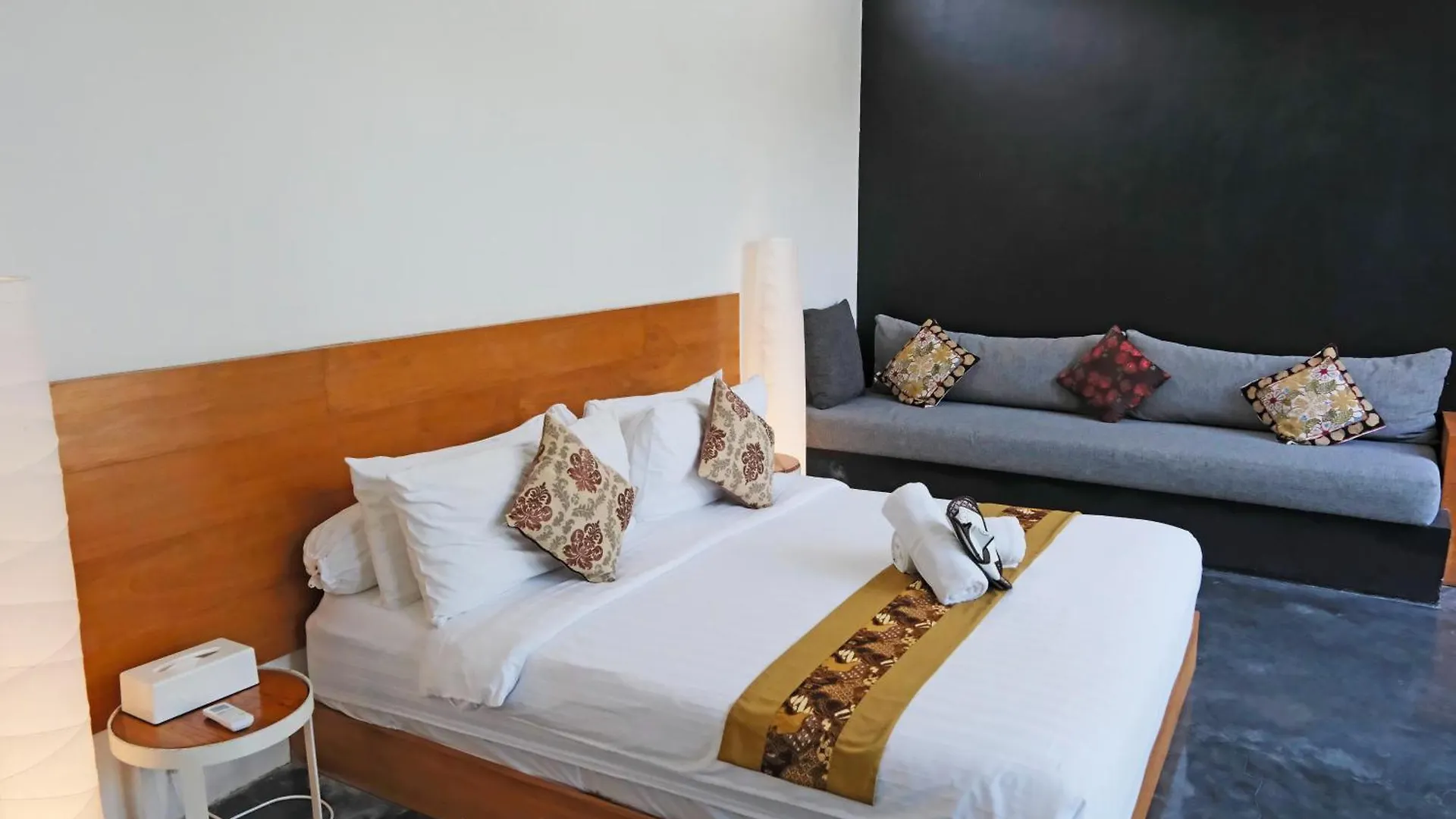 Modern & Central 3 Bedroom plus cinema Seminyak  Villa Seminyak (Bali)