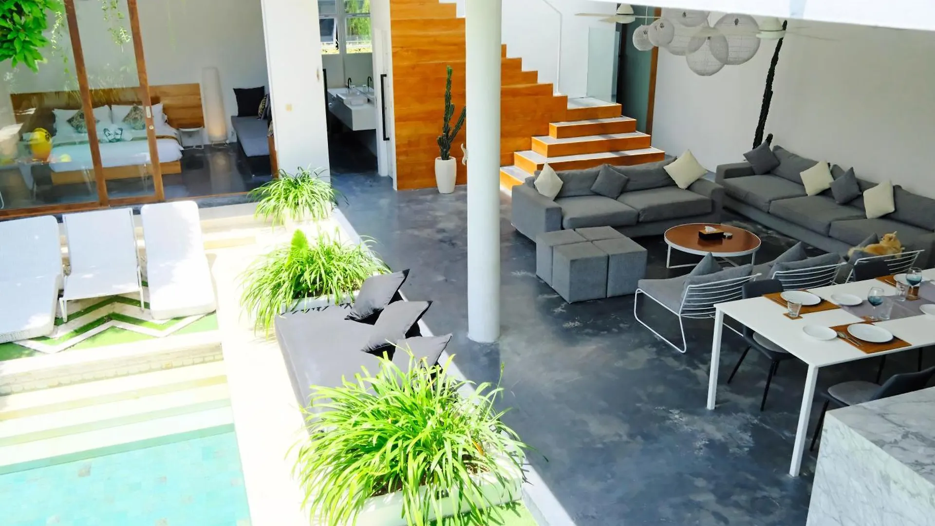 Villa Modern & Central 3 Bedroom plus cinema Seminyak  Indonesia