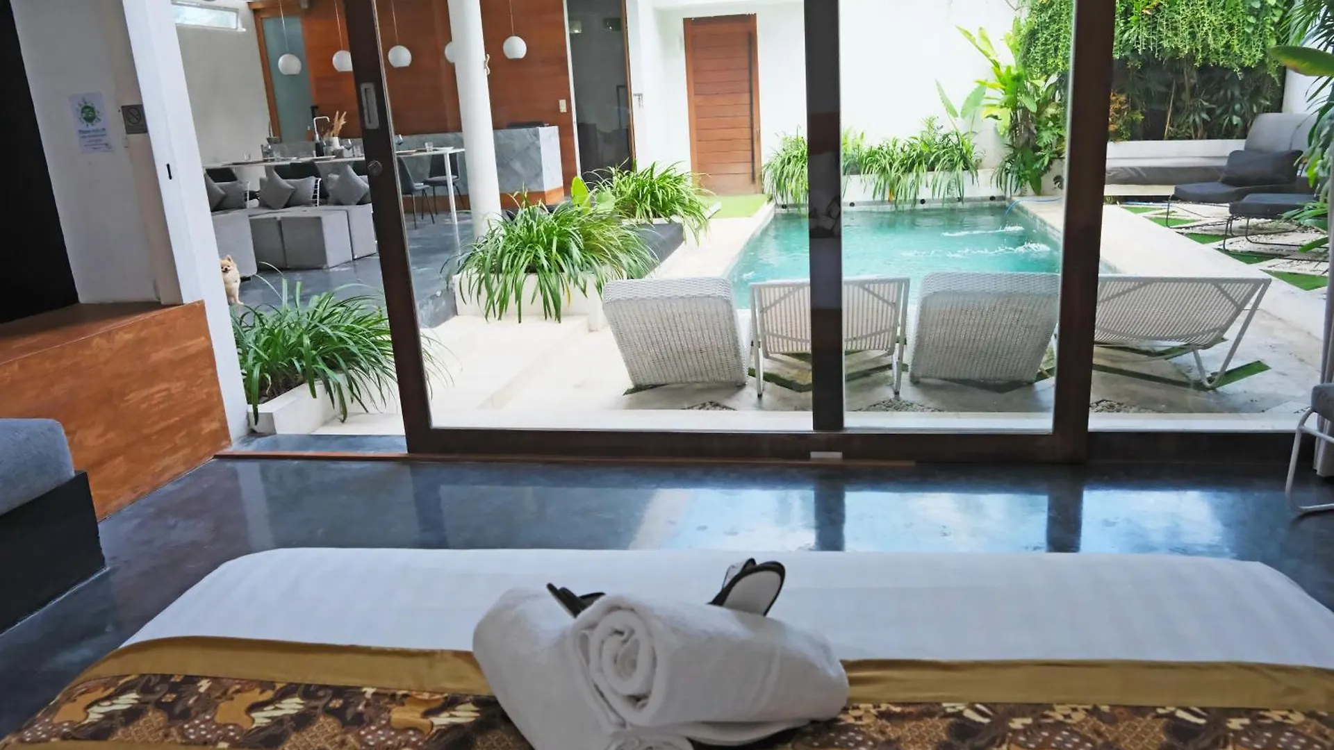 Villa Modern & Central 3 Bedroom plus cinema Seminyak