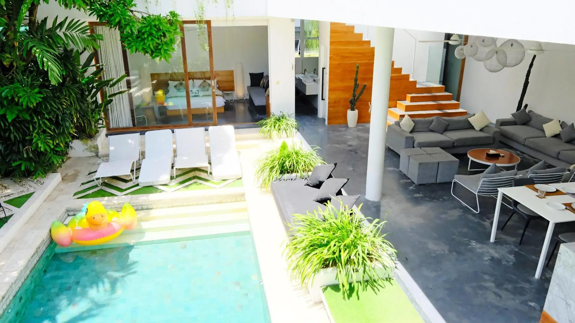 Villa Modern & Central 3 Bedroom plus cinema Seminyak
