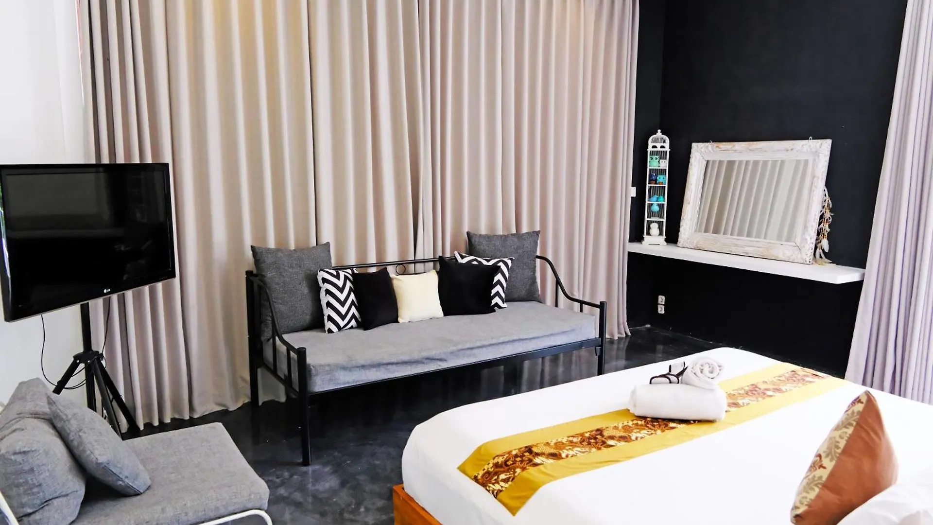 Villa Modern & Central 3 Bedroom plus cinema Seminyak