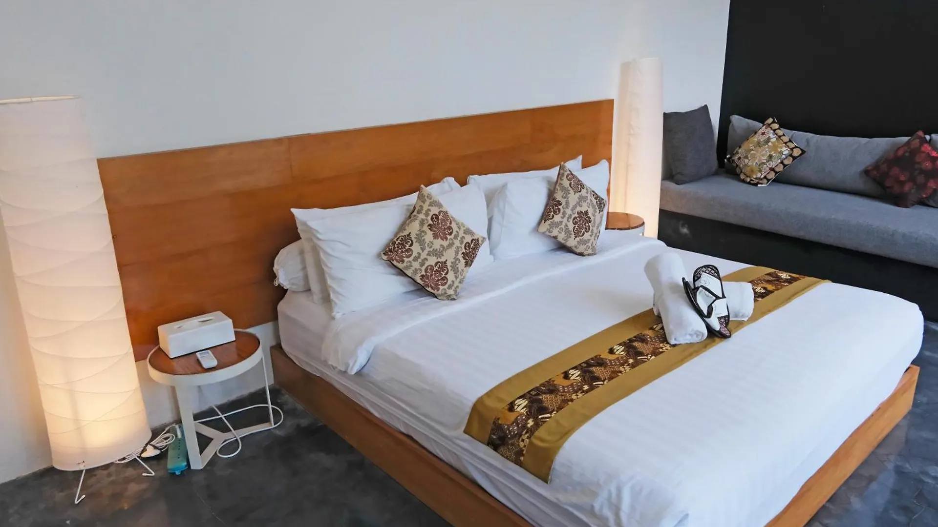 Modern & Central 3 Bedroom plus cinema Seminyak  Villa Seminyak (Bali)